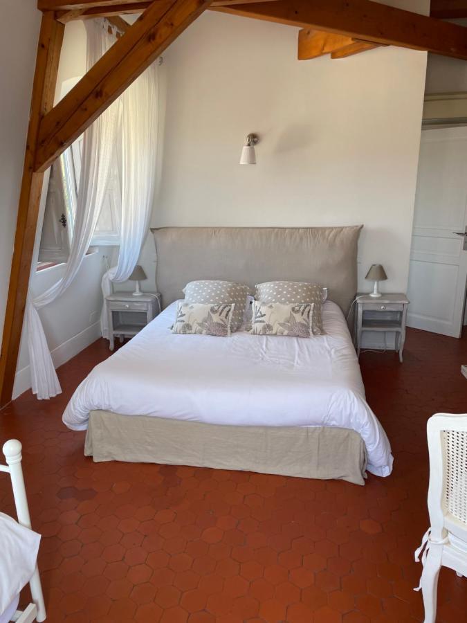 Bed and Breakfast Manoir d'Amaury - Chambre d hôtes à Gréoux-les-Bains Extérieur photo