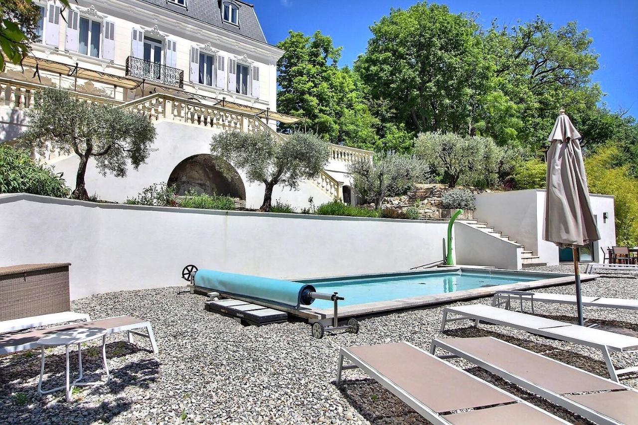 Bed and Breakfast Manoir d'Amaury - Chambre d hôtes à Gréoux-les-Bains Extérieur photo